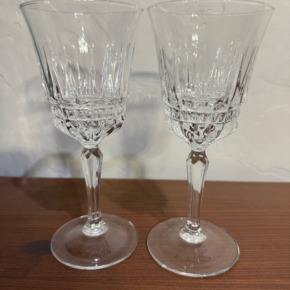 Faceted Clear Crystal-Style Wine Glasses (Set of 2)